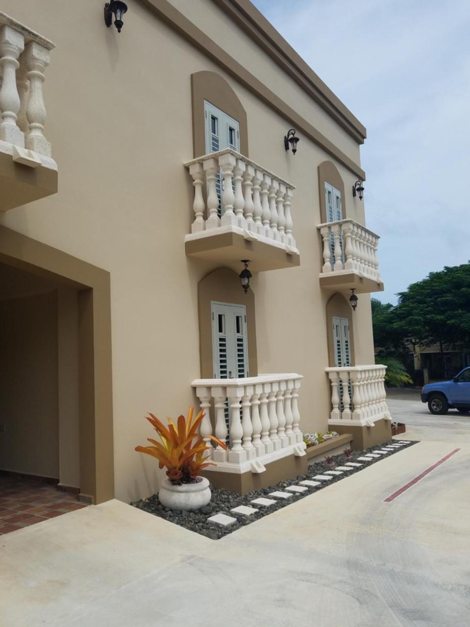 Tropical Ramey Apartments Агуадилья Экстерьер фото